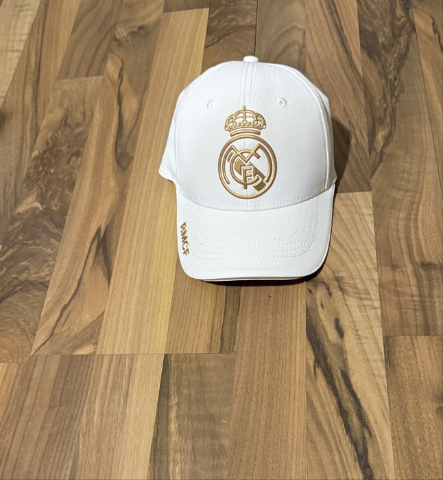 vand sapca real madrid originala!