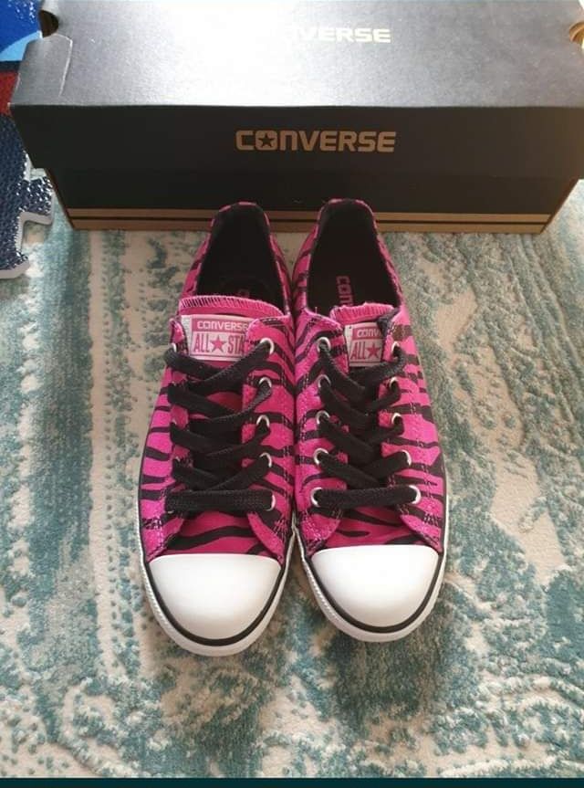 Converse mărimea 38