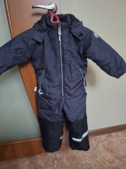 Продам детский зимний комбинезон
