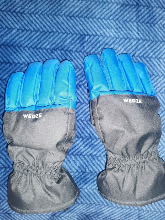 Ръкавици и шапки wedze