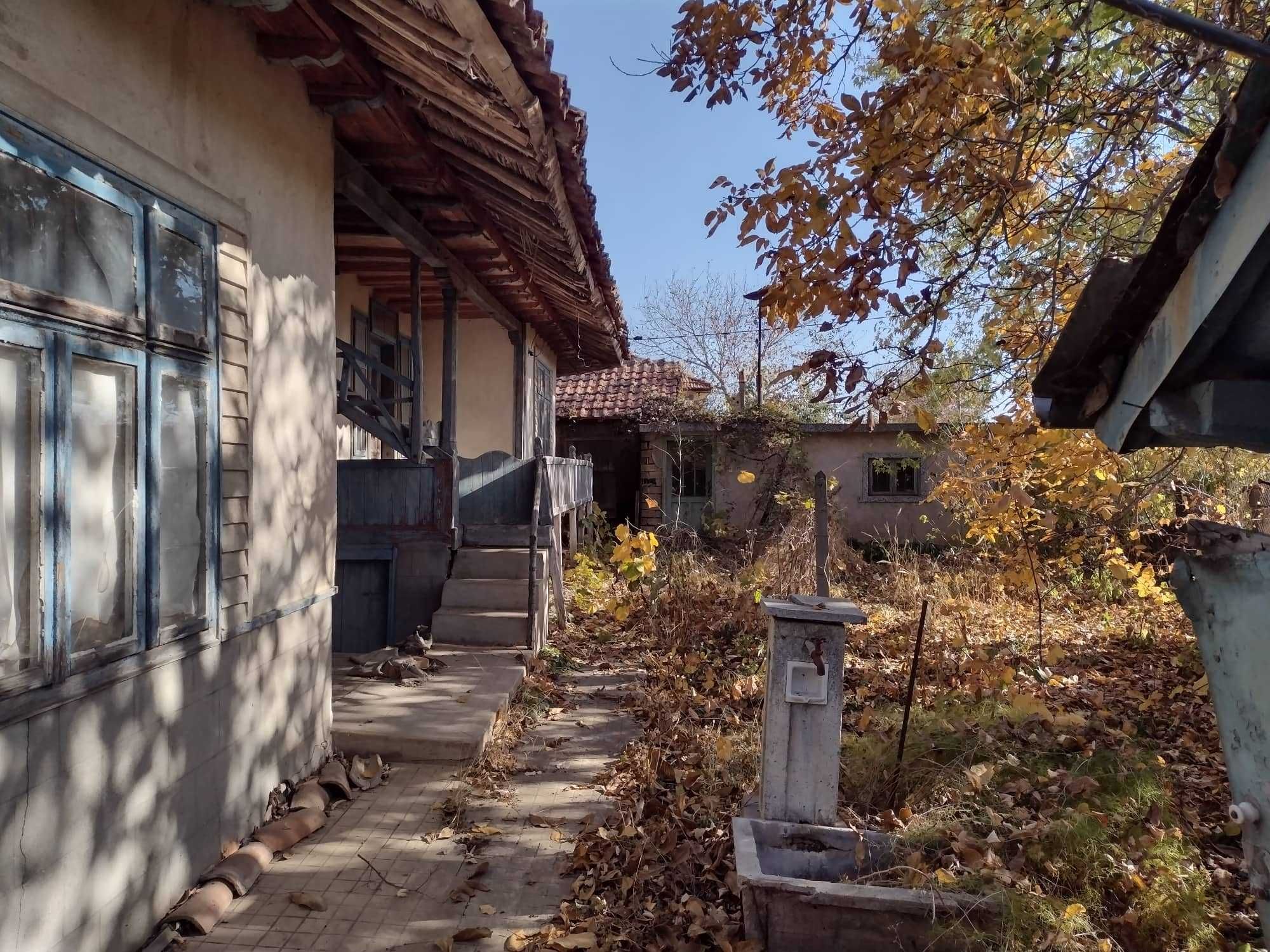 Имот с къща в с. Бабук, обл. Силистра