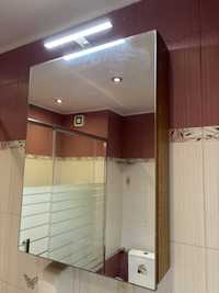 Шкаф за баня, с огледало и лампа