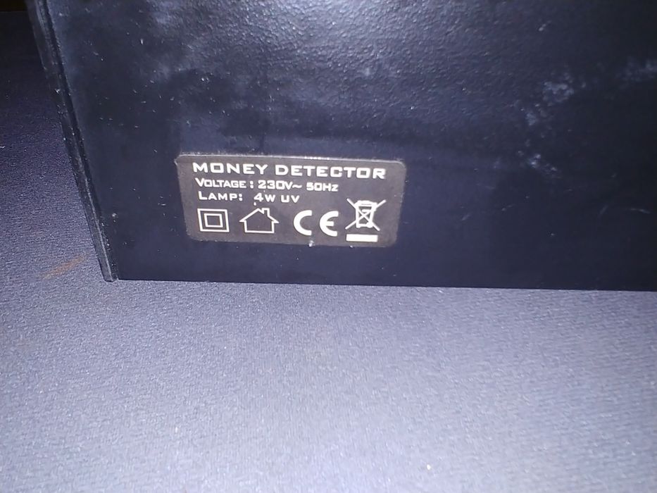 aparat UV verificare bancnote