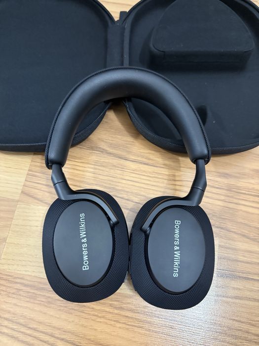Bowers and Wilkins Px7 S2e