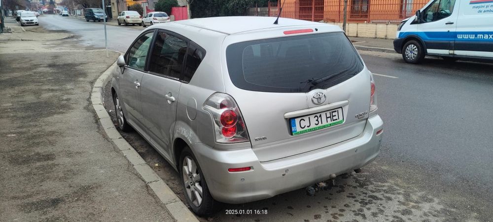 Vând Toyota Corolla Verso