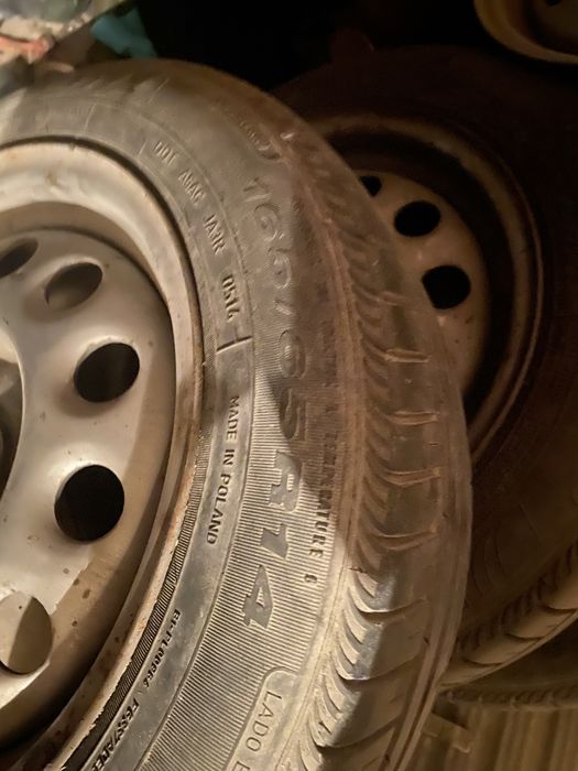 Гуми за коли добре запазени