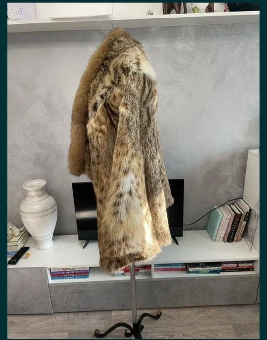 Шуба из натурального меха Рыси.Эксклюзивная модель
