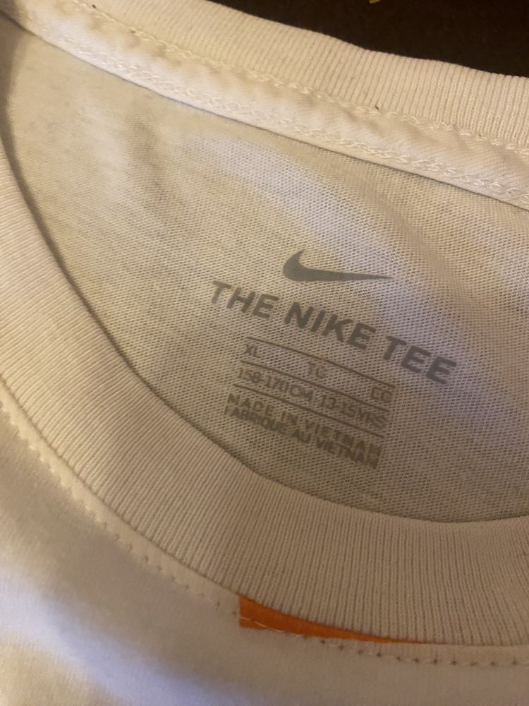Tricou Nike shoebox