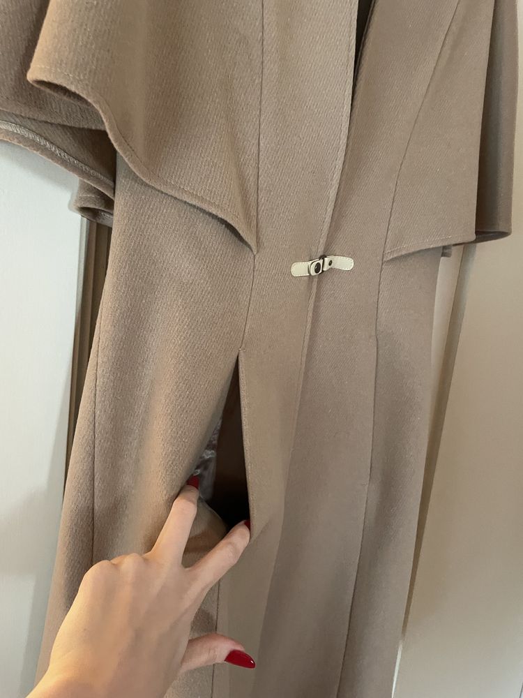 Capă Designer Sheia-model unicat mărimea S   100% lâna