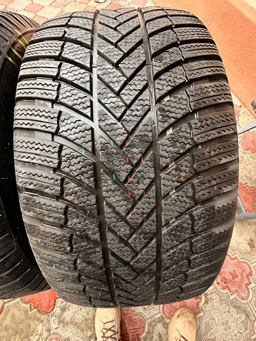 Anvelope iarnă 235/55/20 cu 255/50/20 Bridgestone dot 2024