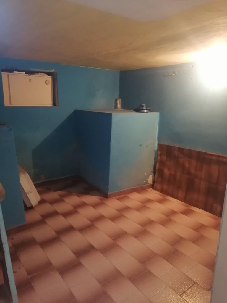 Дава се под наем Гараж / Паркомясто в Велико Търново, Промишлена зона - Запад - 123581 кв.м за 112.2 € - Снимка #11