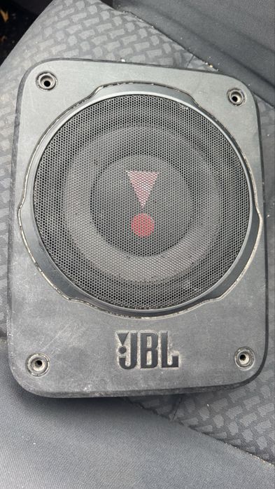 Jbl underseat subwoofer 100w rms  jbl basspro lite
