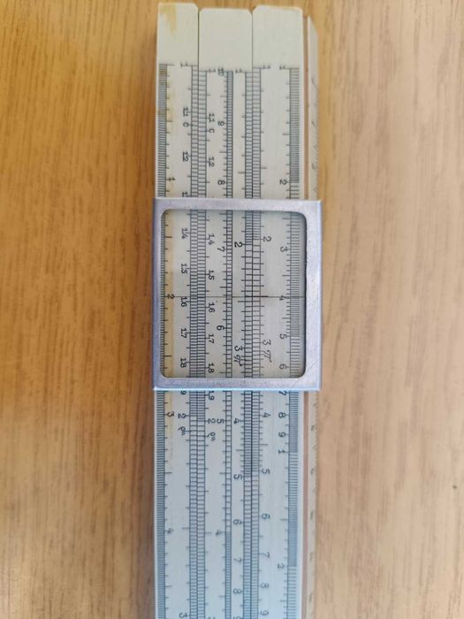 Логаритмична линия с калъф