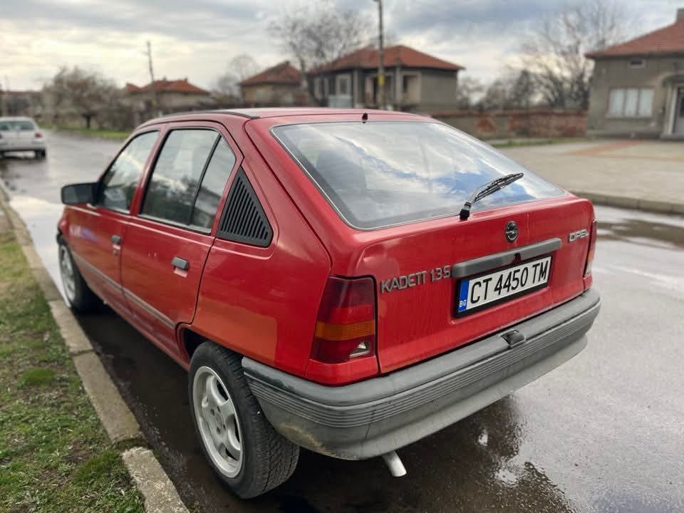 Opel Kadet 1.3 бензин