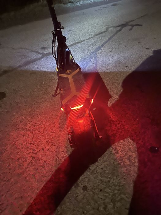 Vând trotineta G2 max