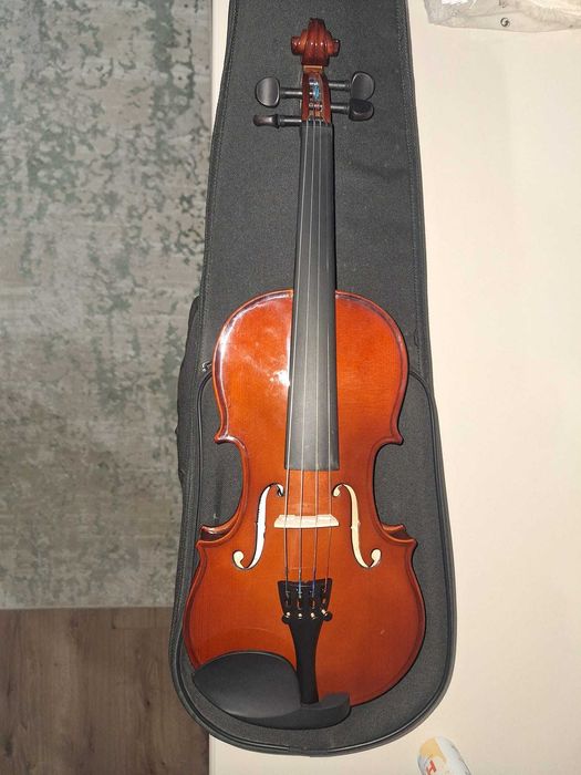 Vioara Flame MV012W 1/4 cu case si toate accesoriile incluse