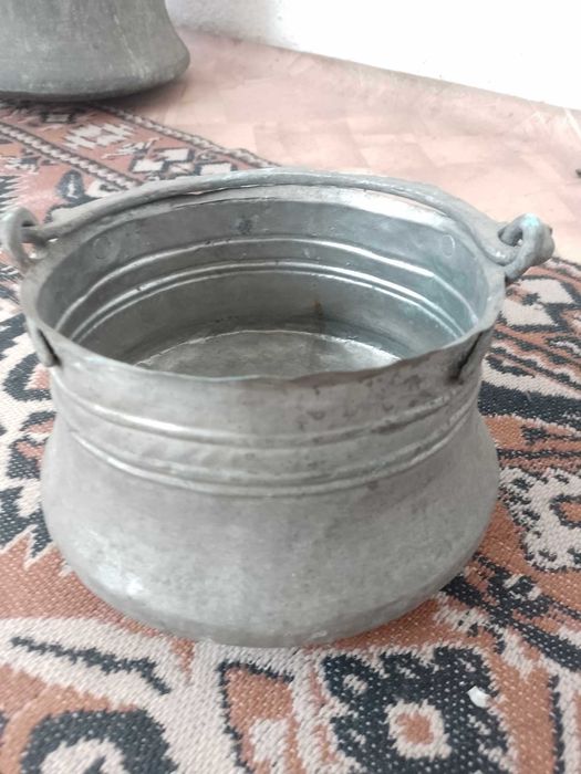 Продавам 2 броя Медни Менци