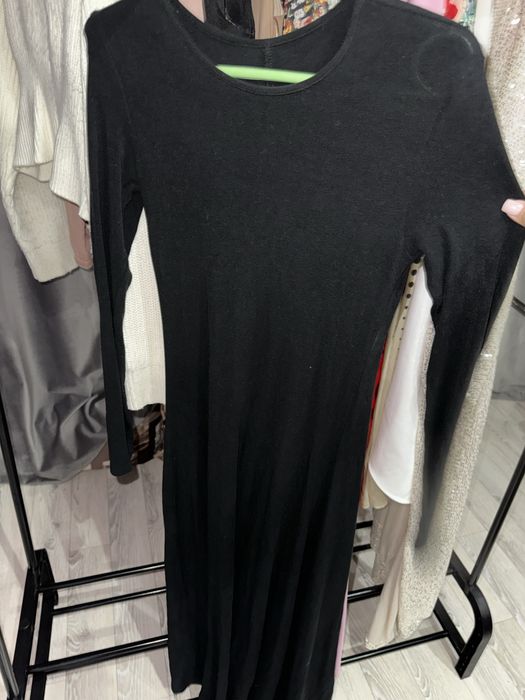 Одежды б/у по приемлемым ценам , только одевали 1 раз