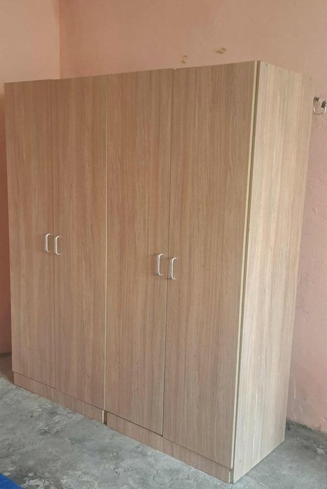 Цял гардероб четирикрилен