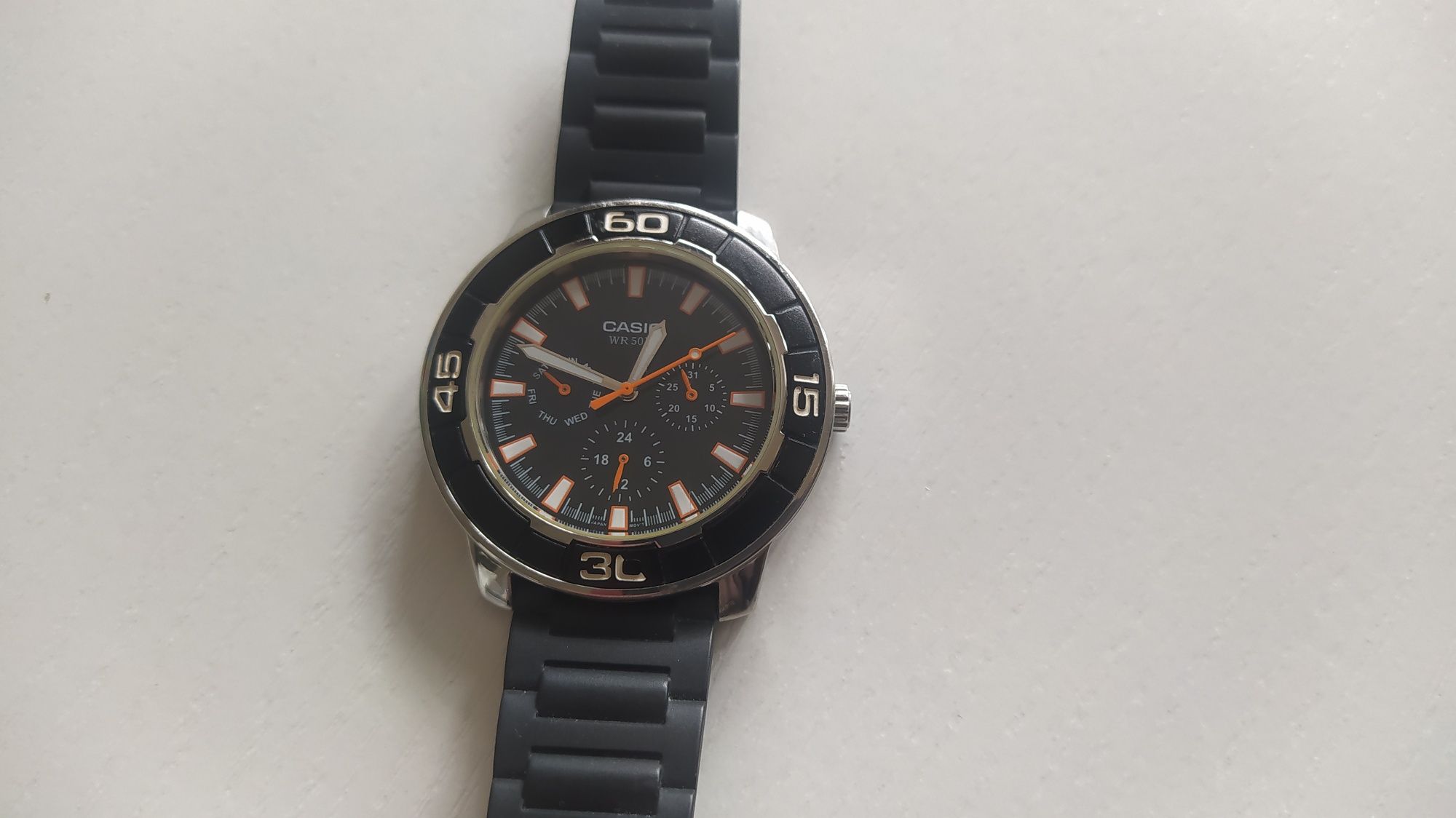 Часовник Casio LTP-1327