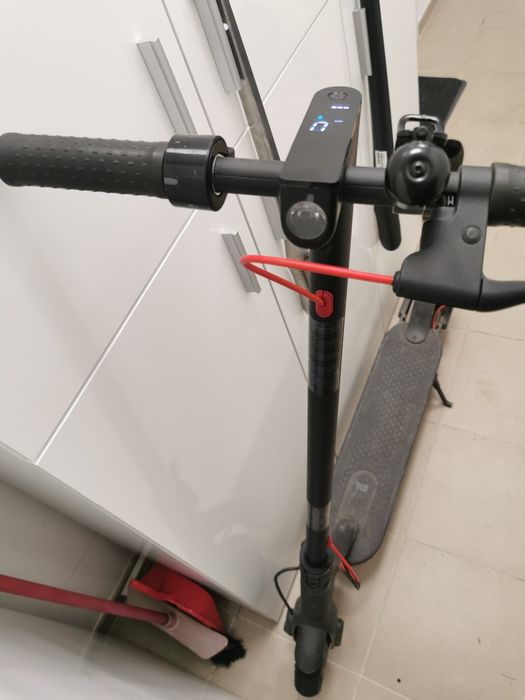 Trotineta Electrica Xiaomi Mijia M365 PRO, Autonomie 45 Km