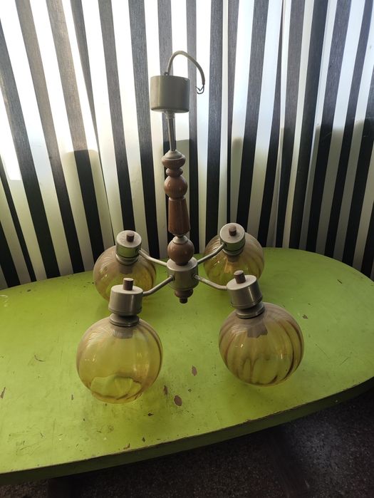 Полилей с четири стъкла