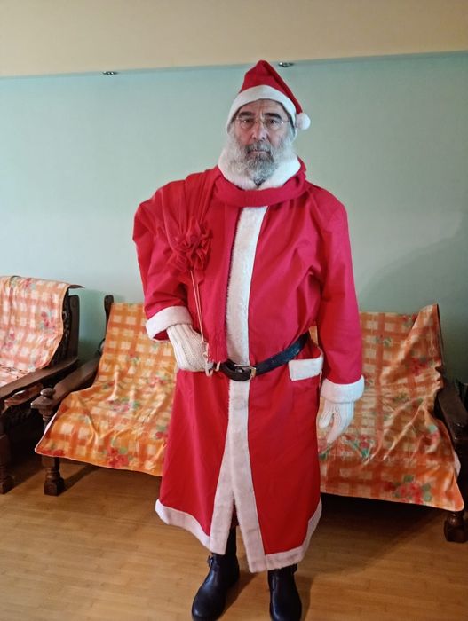 Moș   Craciun  pentru bucuria copiilor