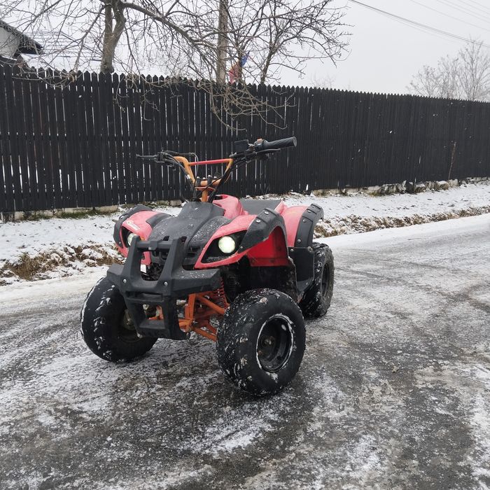 Vând ATV Hummer de 125cc