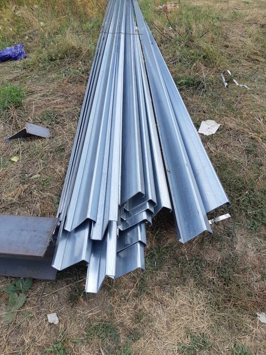 Hala pe structura metalica invelita cu panouri sandwich ori ce grosime