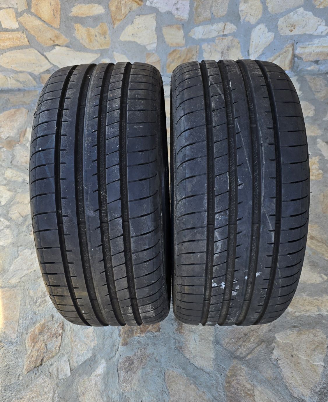 Гуми 19 цола GООDYEAR 2бр. и MICHELIN 2бр.  235/35/19   DOT 2021 г.