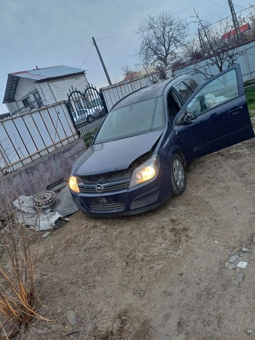 Vand sau dezmembrez motor desel  nr de tel