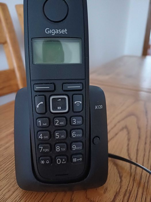 Малък  стационарен телефон