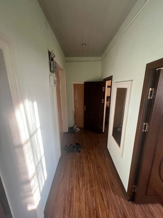 Срочно продаётся 2х комнатная квартира на навои узбегим