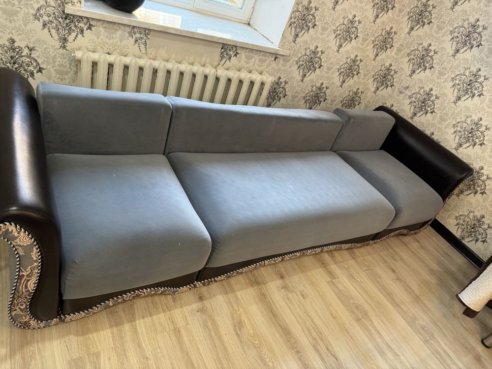 Продам б/у диван