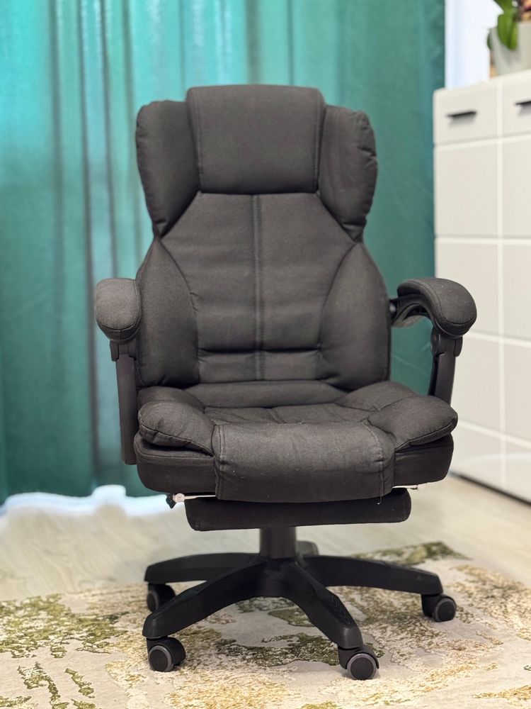 Scaun de birou ergonomic cu spătar rabatabil și suport pentru picioare