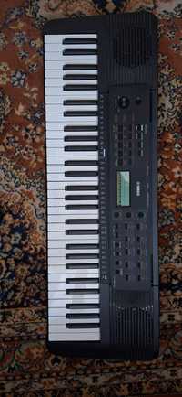 Orgă Yamaha PSR-E273