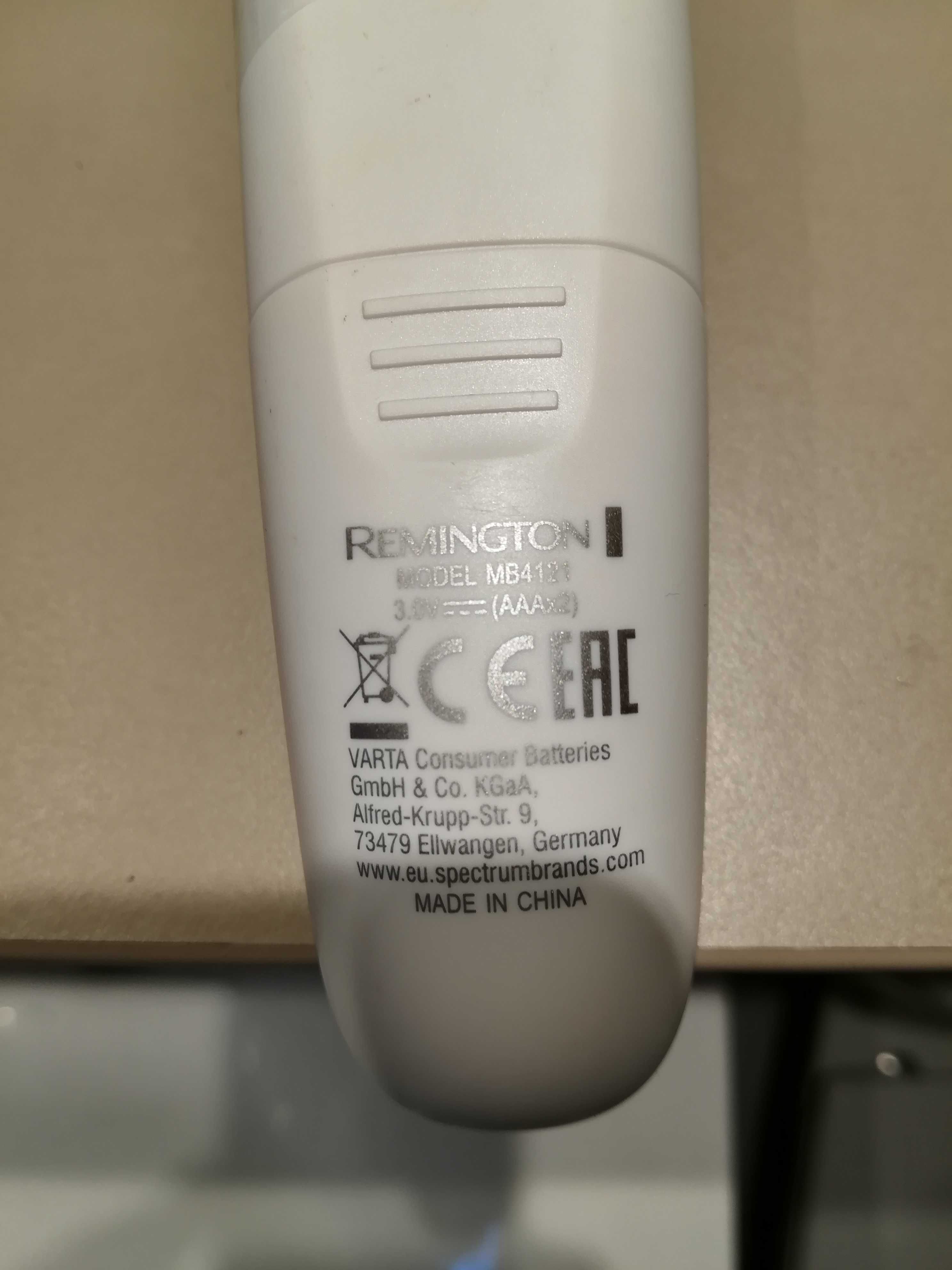 Aparat tuns barbă și corp Remington, nou