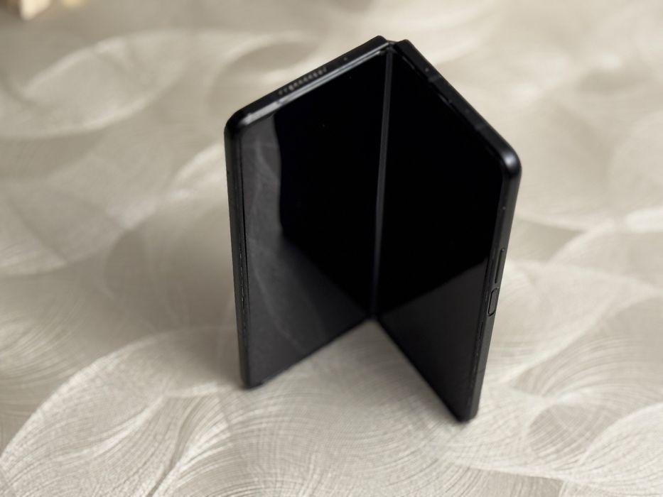 Samsung Galaxy Fold 3 12/512gb