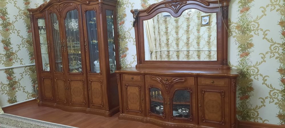 Сервант , айна, 3метр столымен