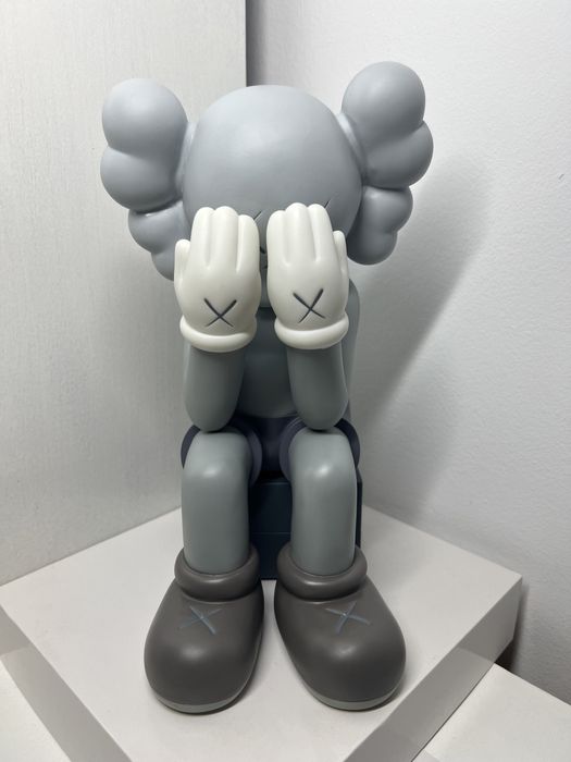 Figurina Kaws de colectie