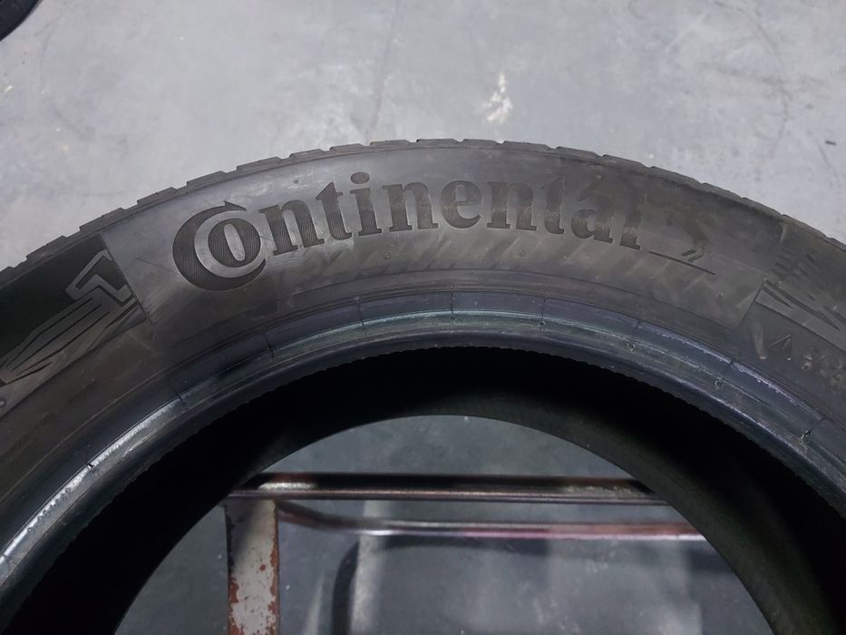 235/55R18 Continental Allseason
