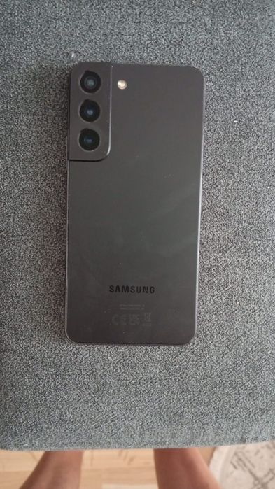 Vând ceas plus telefon