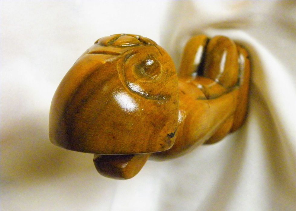 Статуетка от каури - най-скъпото дърво в света