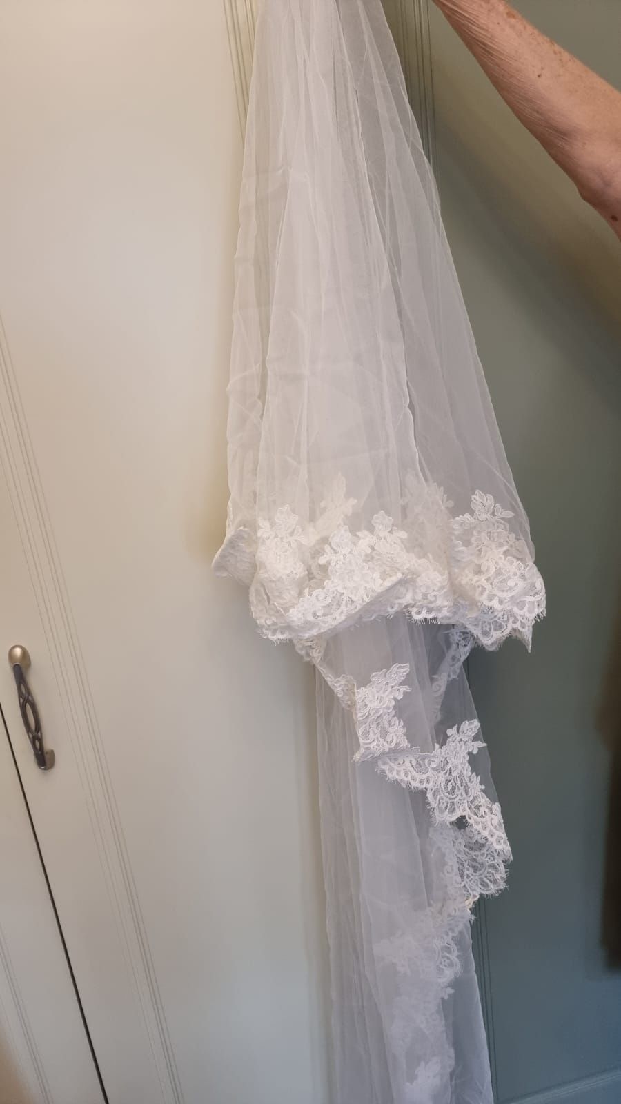 Свадебное платье + фата+ подюбник