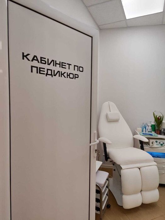 Стол за педикюр Extens (1 мотор) 190 х 56/74,5 х 60/78 см