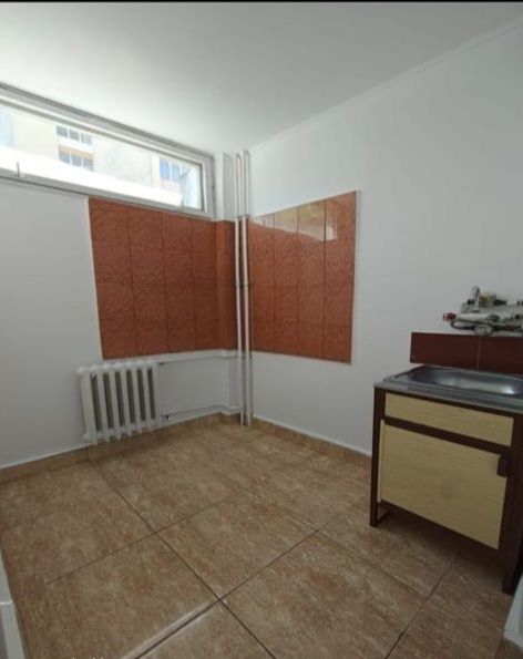 Persoană fizică – vând garsonieră în Mănăștur, pe strada Parâng