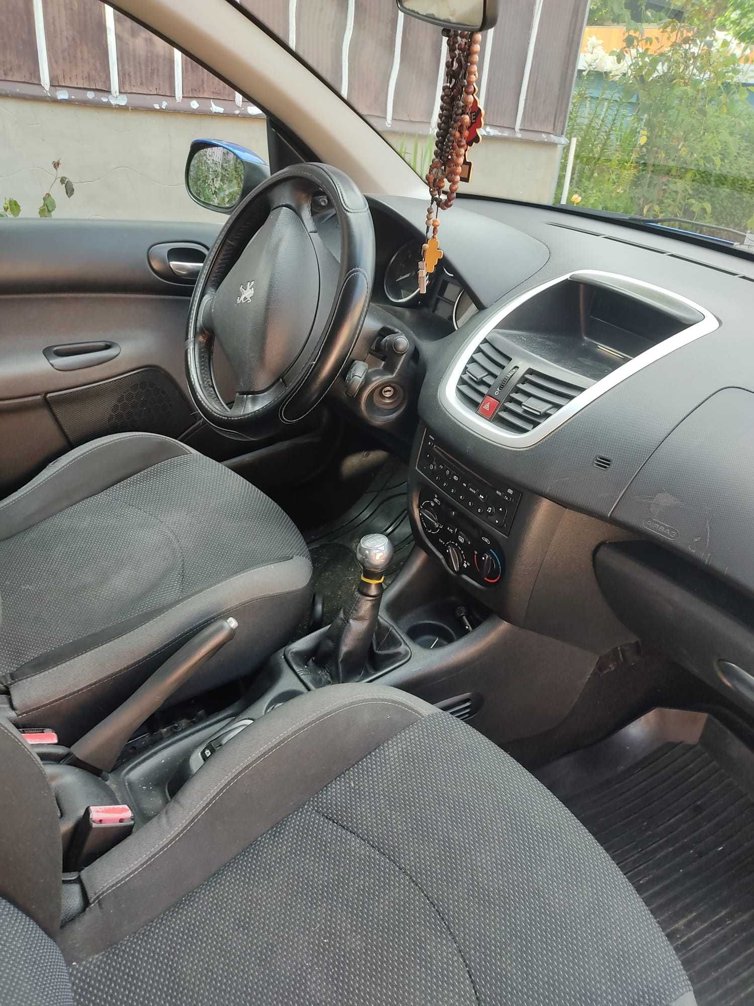 Peugeot 206 + 1.1 benzină