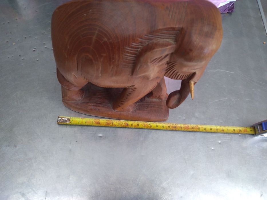 Elefant sculptat