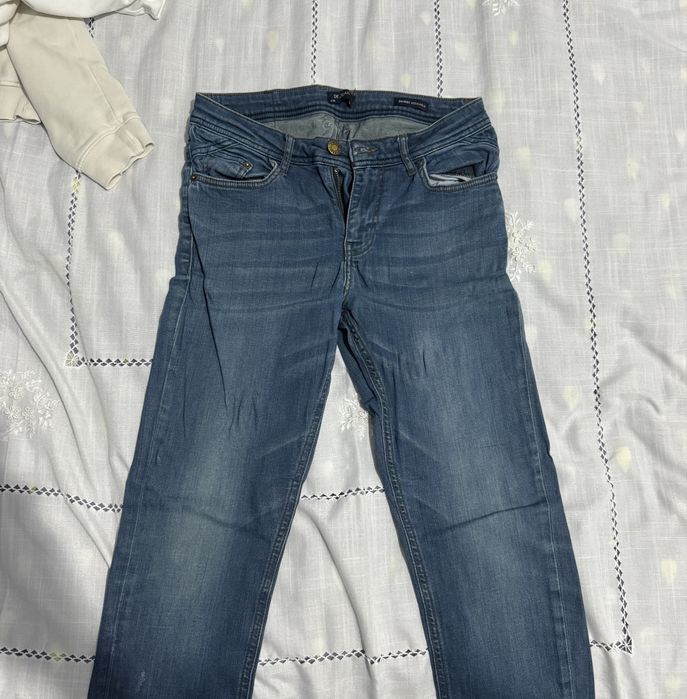 Продам б/у одежду 8-10к  тг