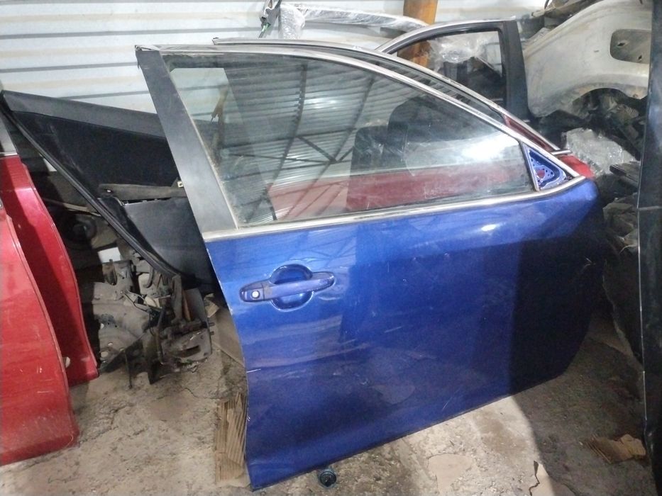 Двери на Тойота камри 40ка-50 ка